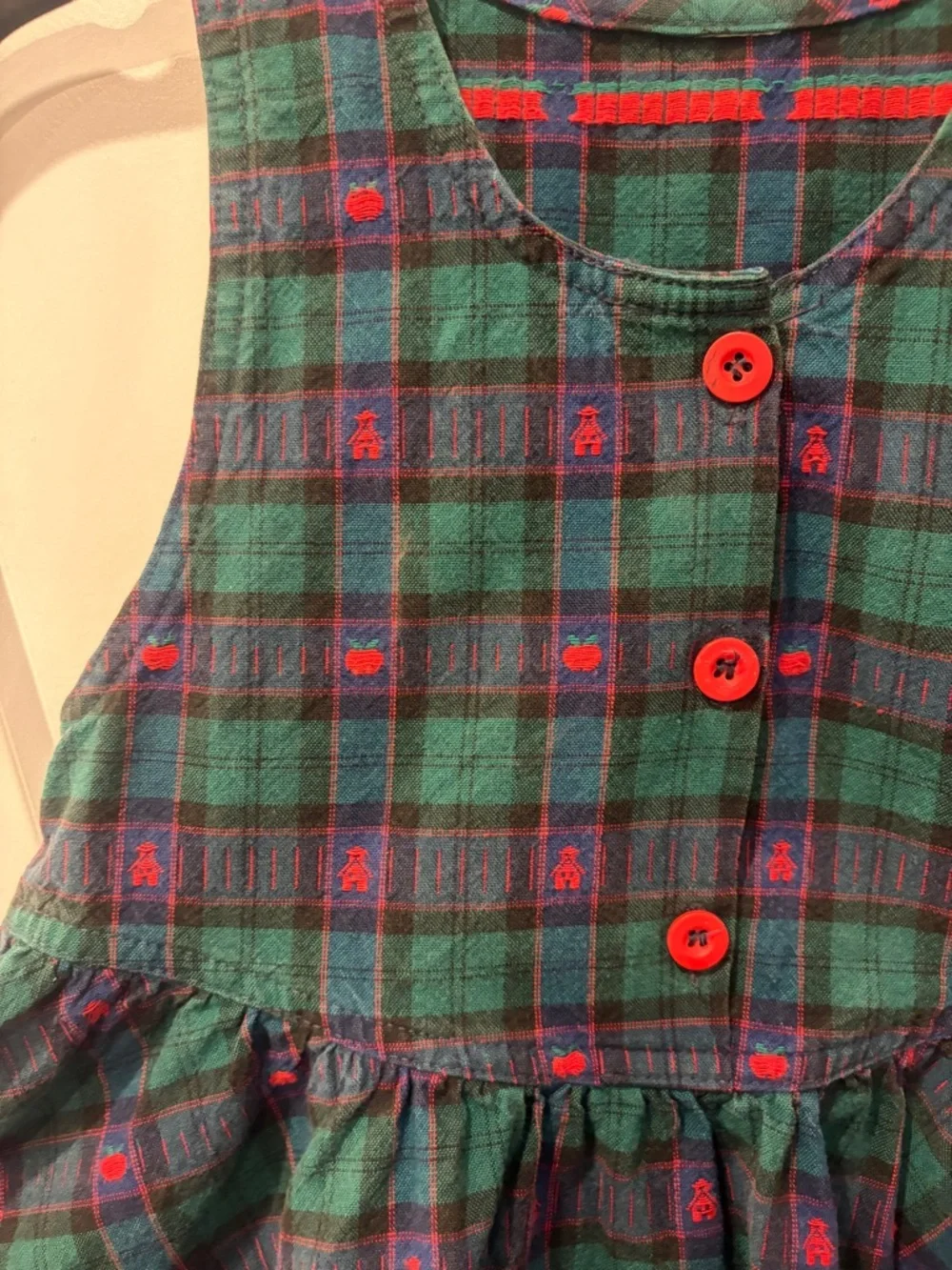 Vintage OshKosh Bgosh Green Plaid Sleeveless Girls Dress with Red Buttons - Picture 2 of 15